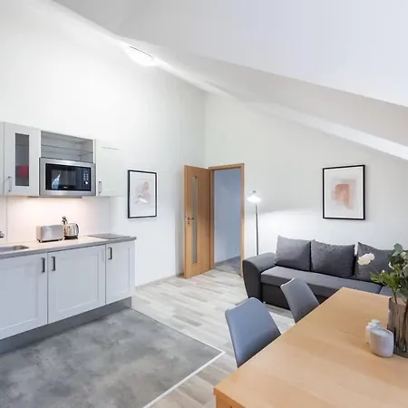 Elegant 4-Guest Retreat Near Old Town Apartment Prague Exterior photo